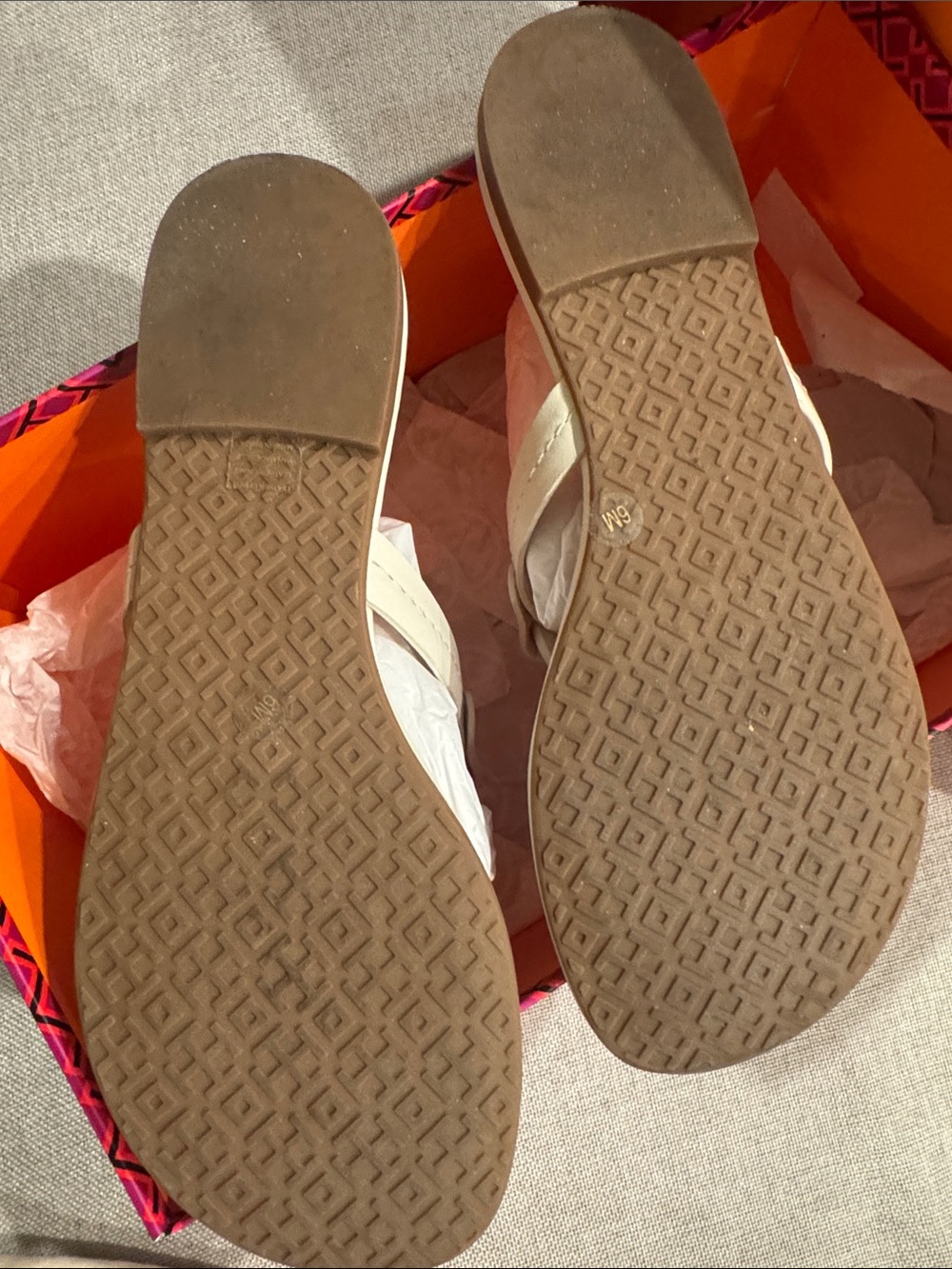 Tory Burch Bleach Metal Miller Calf Leather Sandals Size 6 with box and dust bag - Picture 4 of 10